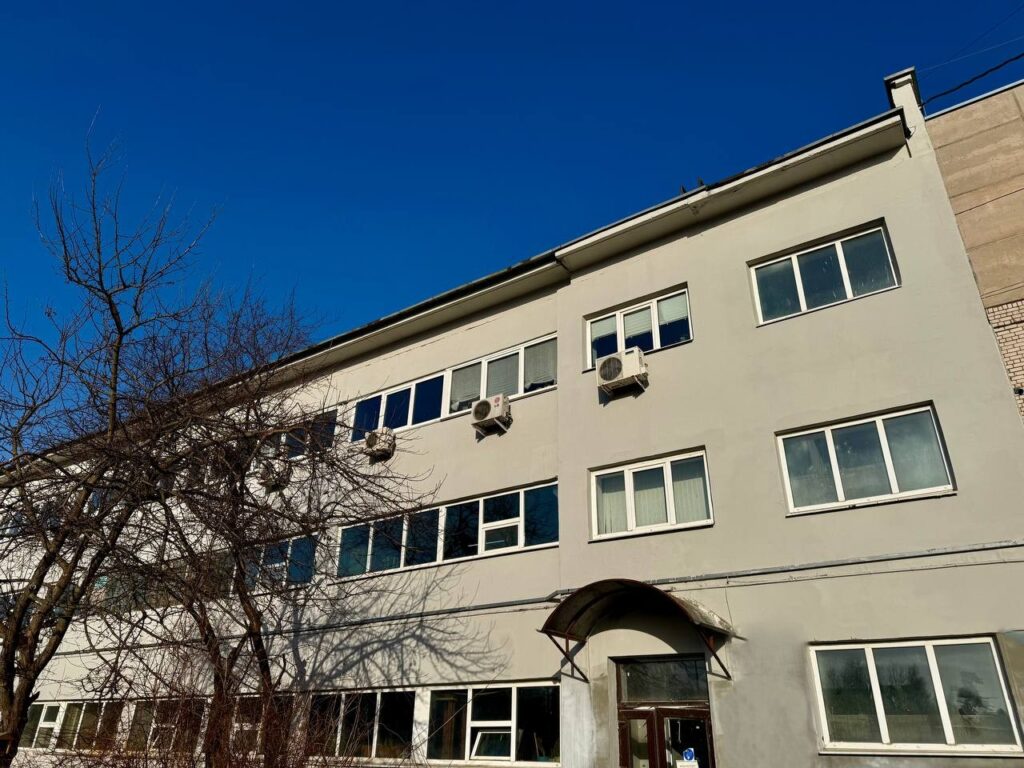 Изображение на обложке объявления