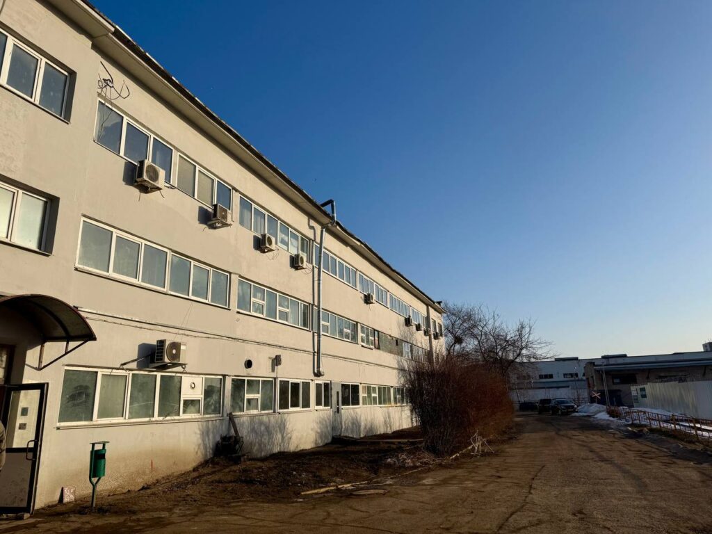 Изображение на обложке объявления