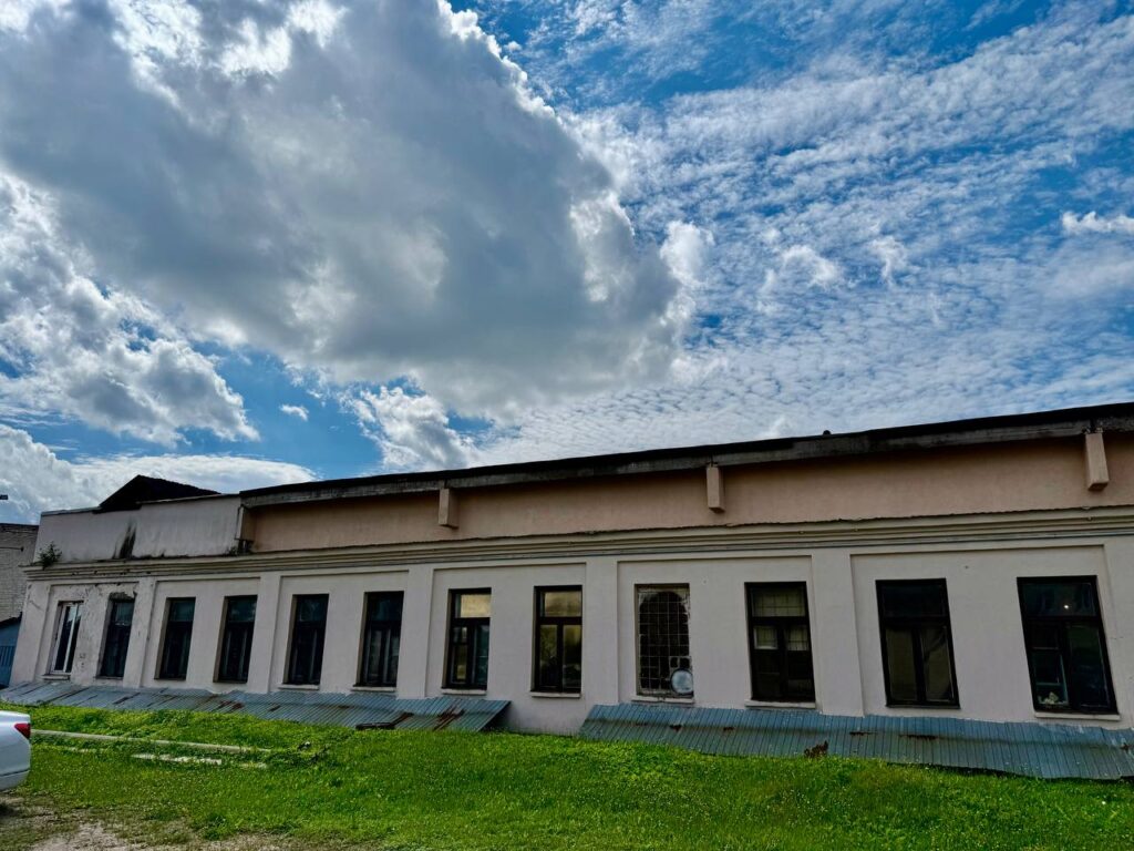 Изображение на обложке объявления